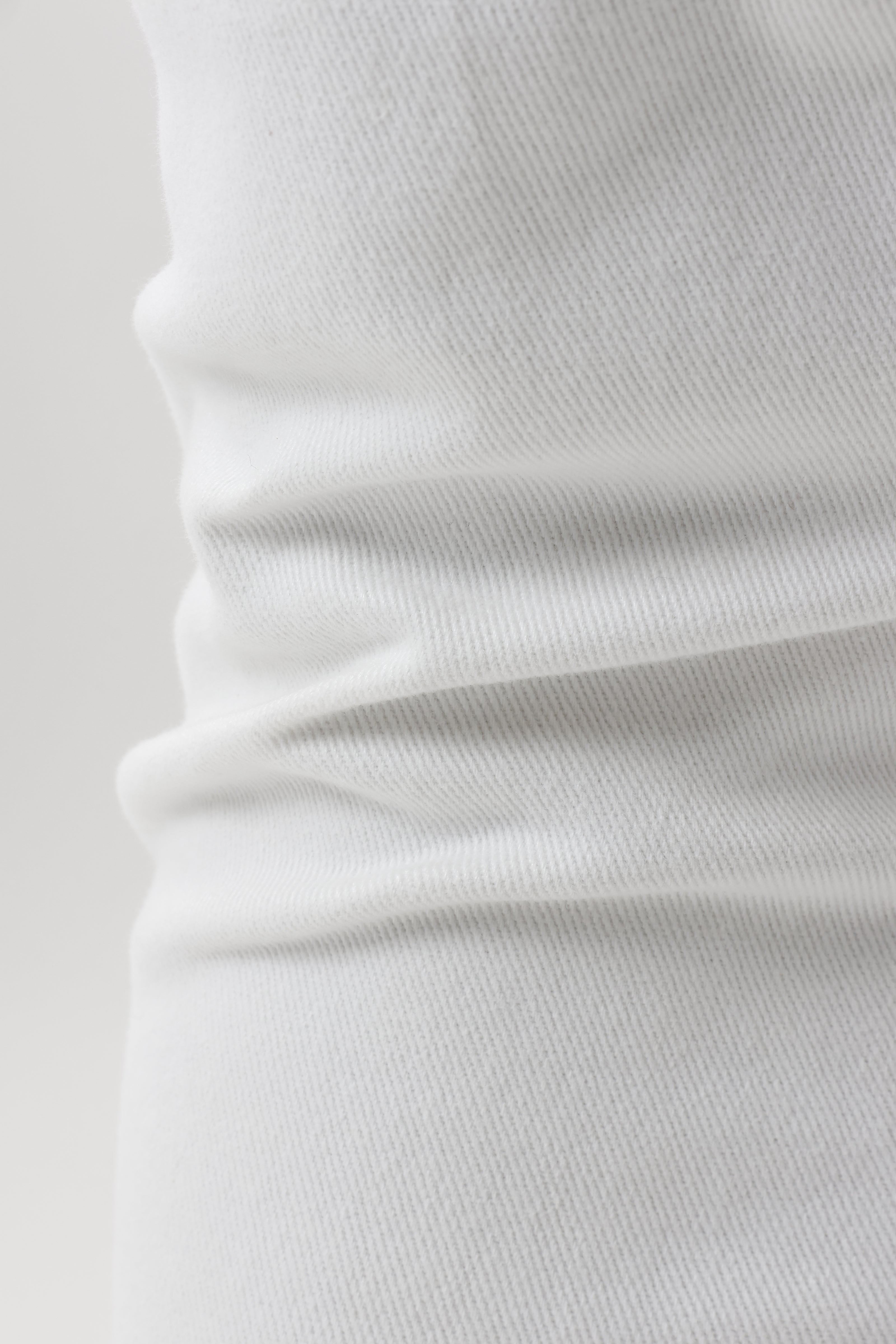 【強靭な脚がカッコ良い】 ハイストレッチスリムパンツ