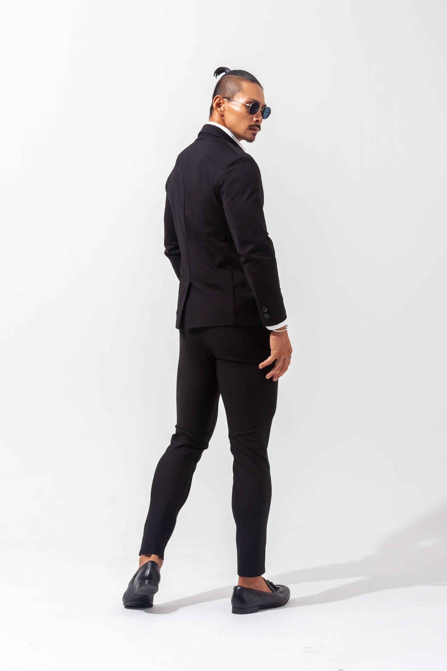 【想像以上のフィット感】 ハイパーストレッチジャケット ブラック