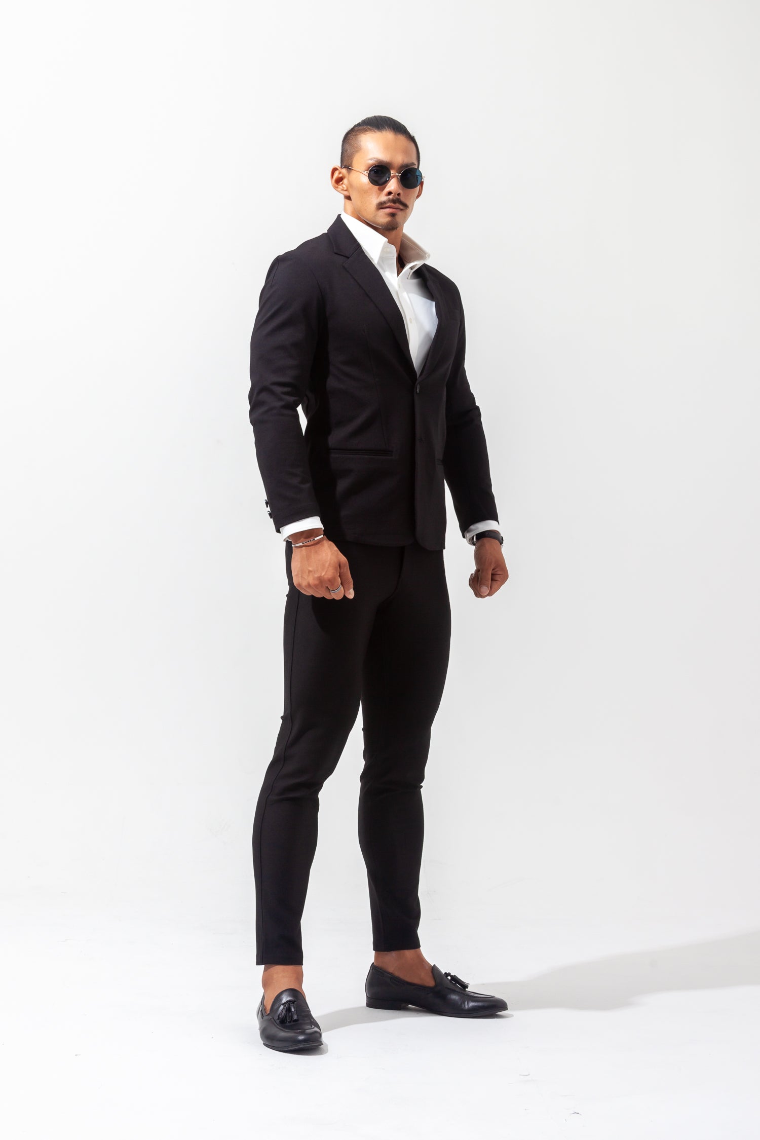 【想像以上のフィット感】 ハイパーストレッチジャケット ブラック