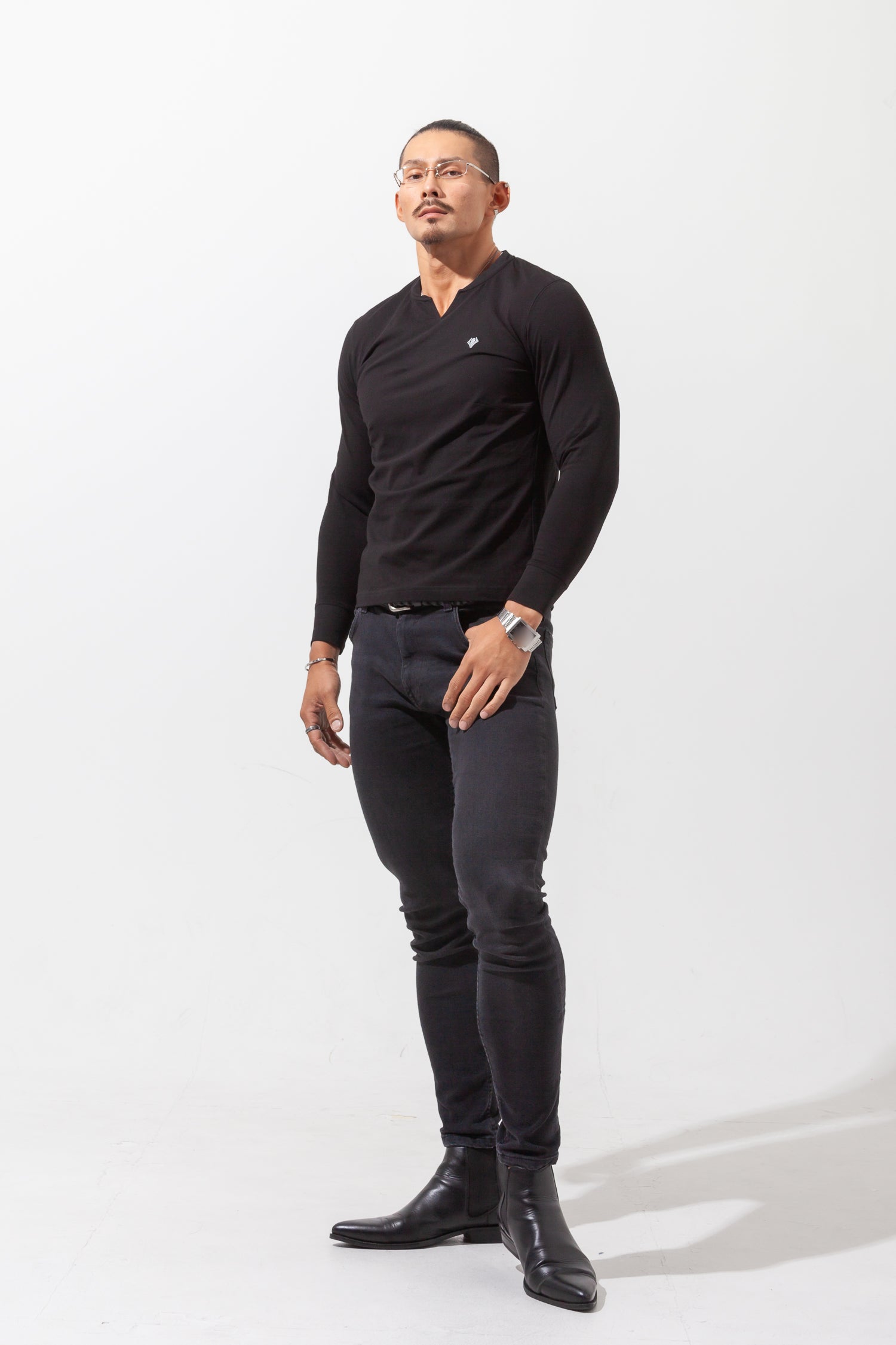 Key Neck Long Sleeve Tee  BLACK