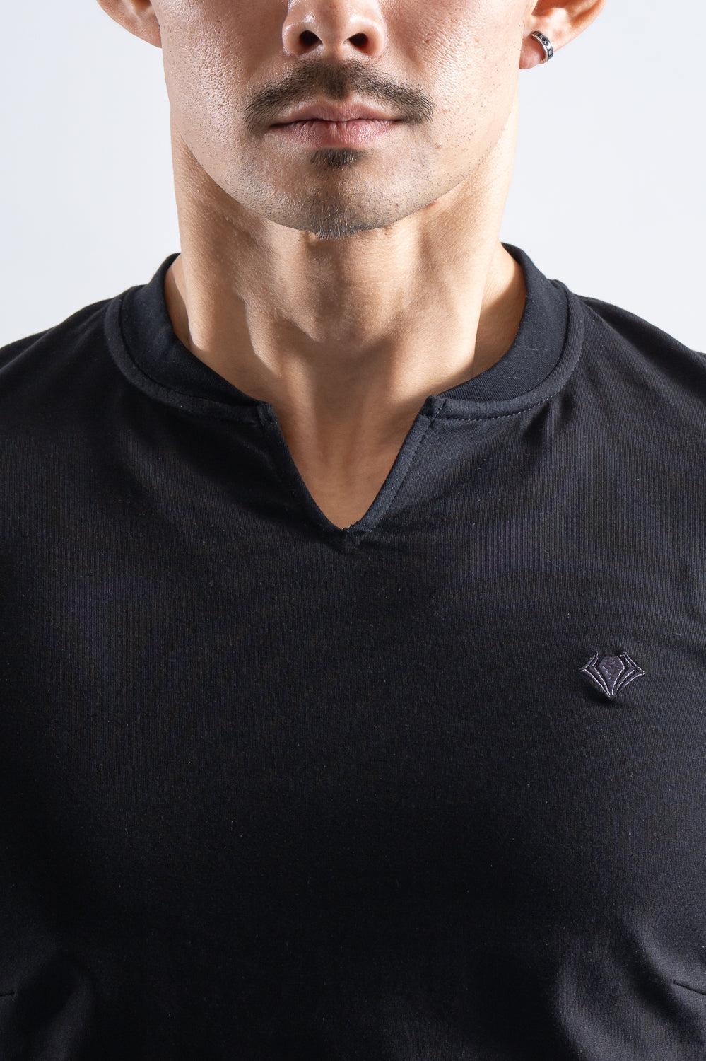 【NEW ARRIVAL】 エッジフォルム キーネック半袖T