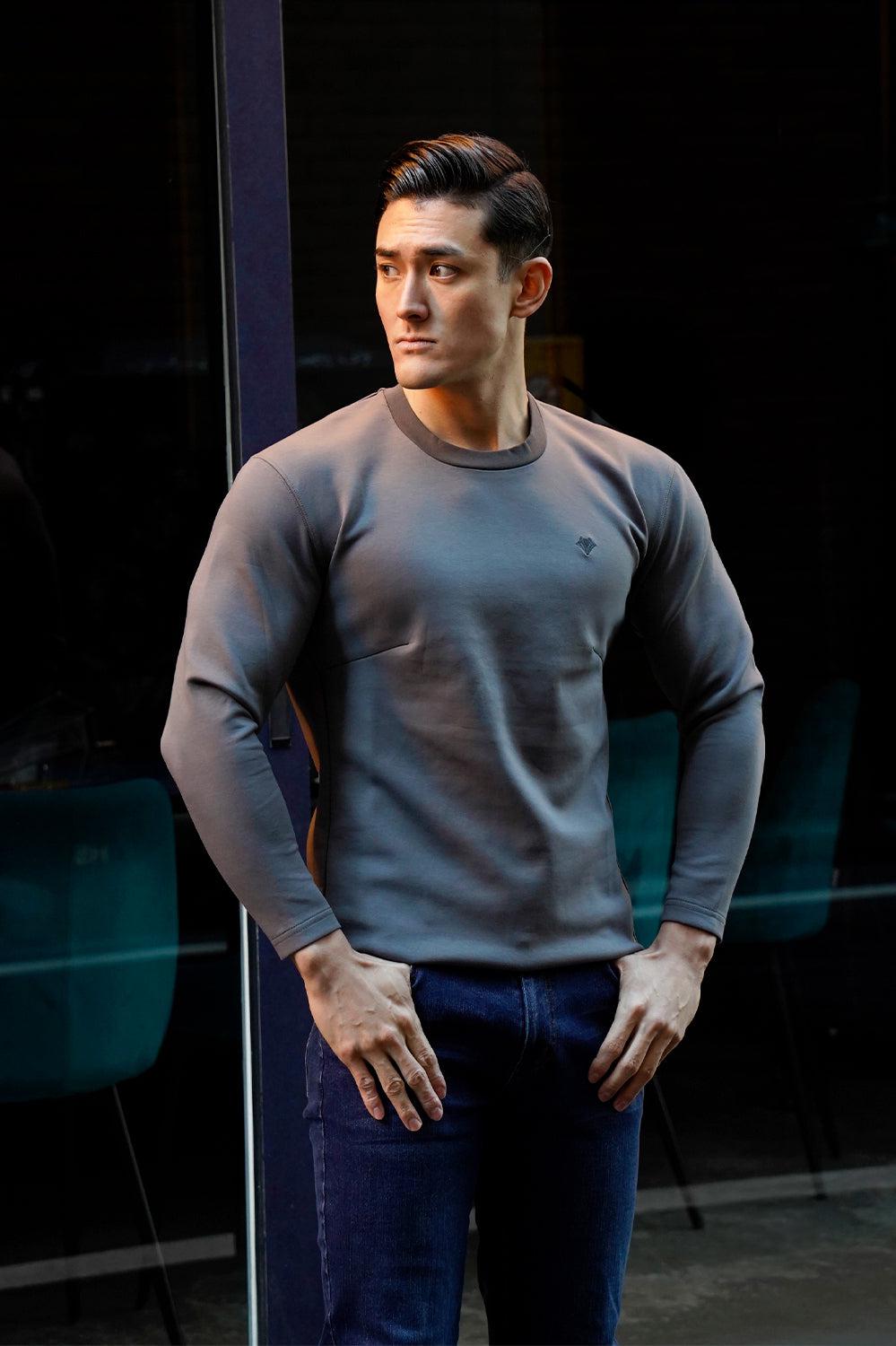 Flex Emblem Long-Sleeve Tee