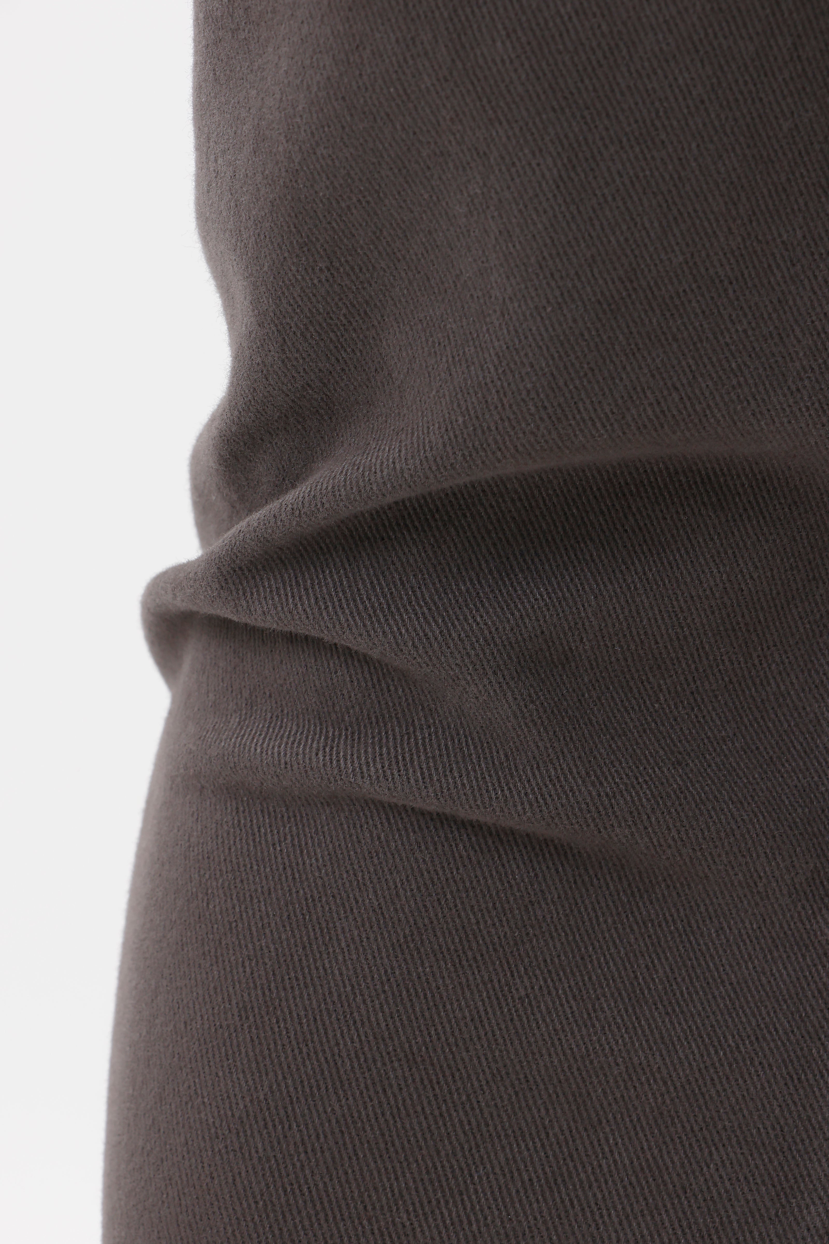 【強靭な脚がカッコ良い】 ハイストレッチスリムパンツ