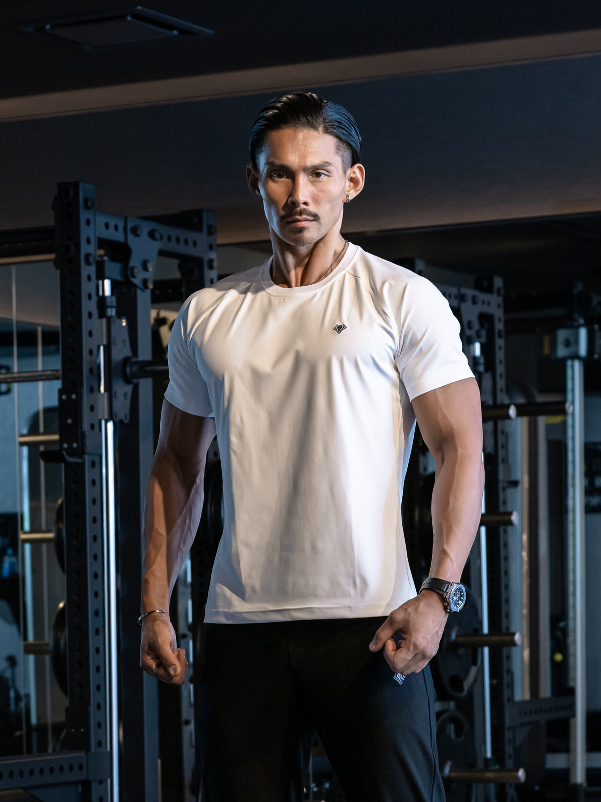 ホワイト 185cm 84kg Lサイズ着用