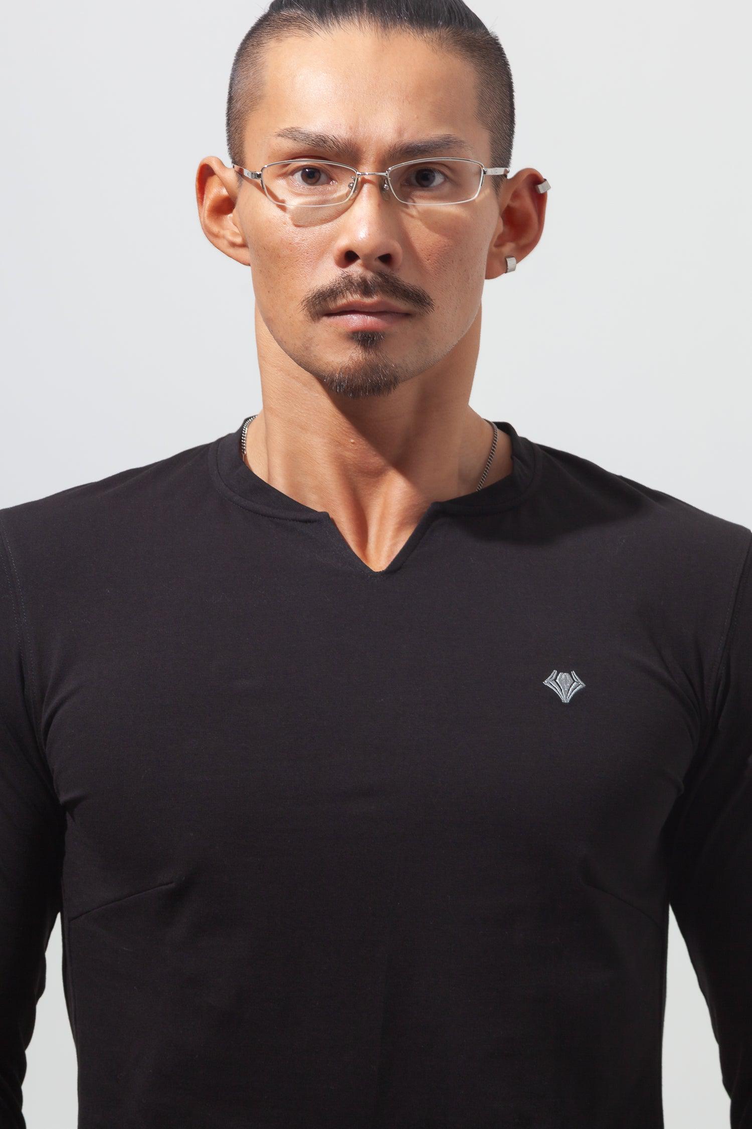 Key Neck Long Sleeve Tee  BLACK