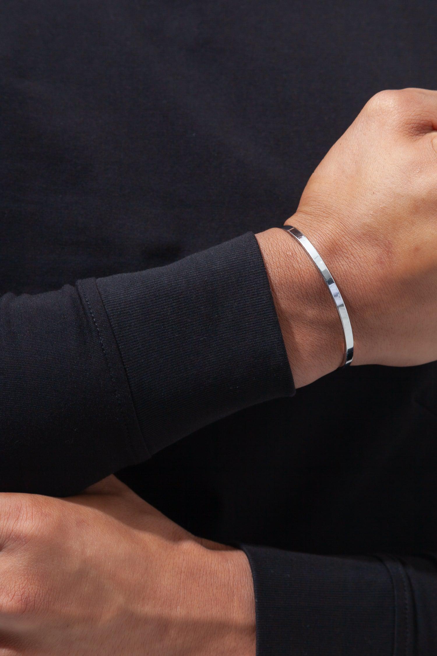 Key Neck Long Sleeve Tee  BLACK