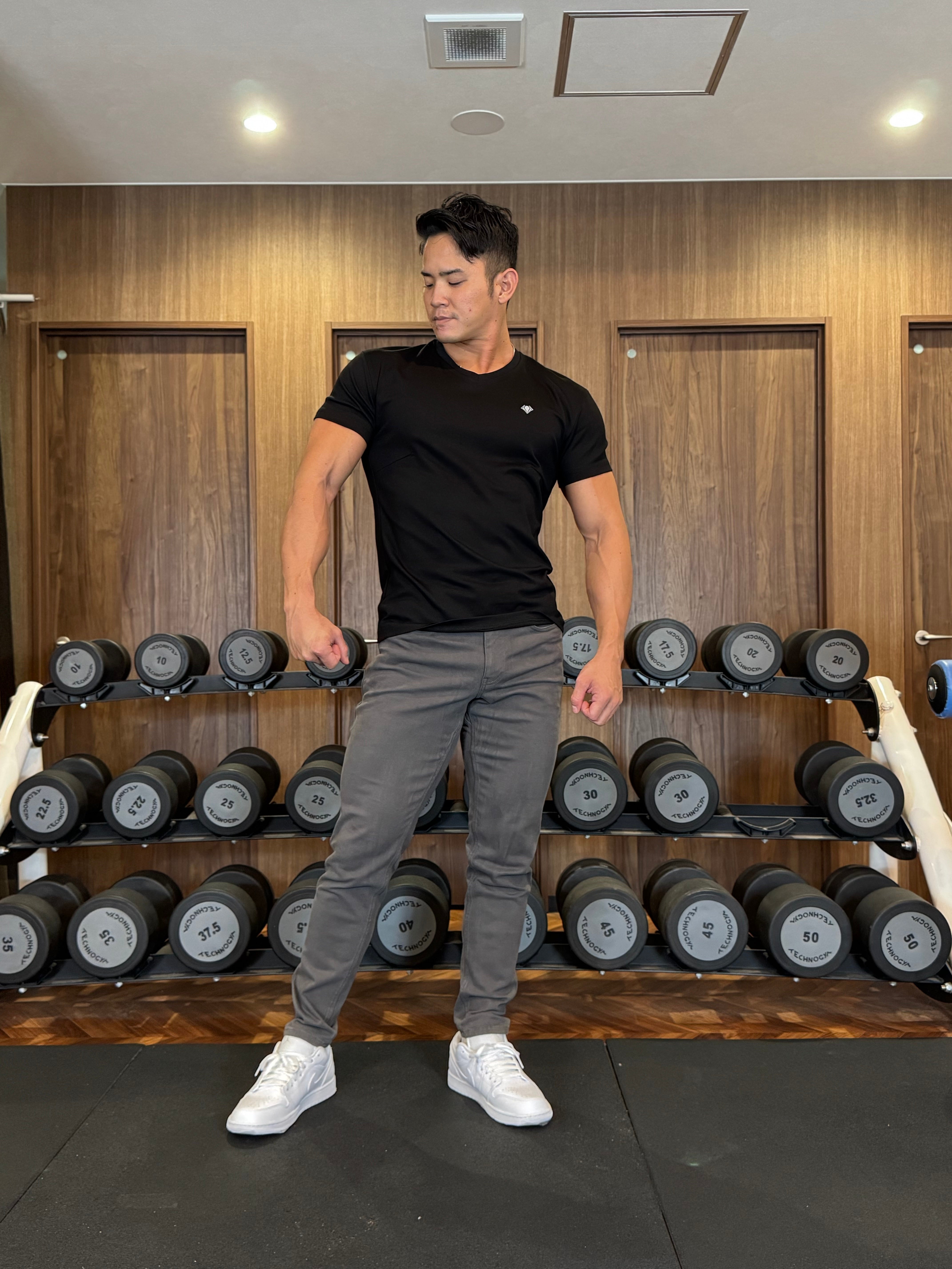 【強靭な脚がカッコ良い】 ハイストレッチスリムパンツ