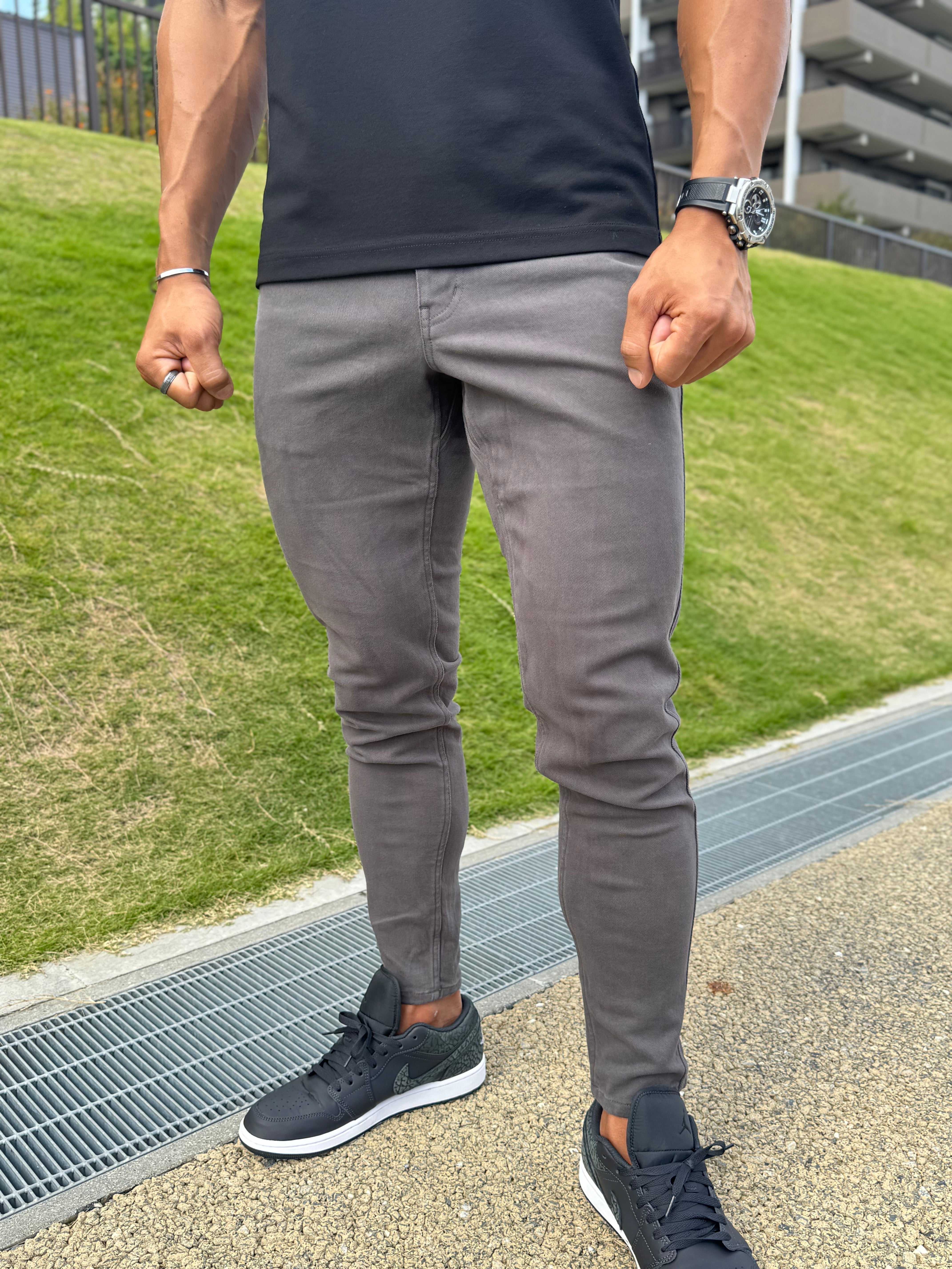 【強靭な脚がカッコ良い】 ハイストレッチスリムパンツ