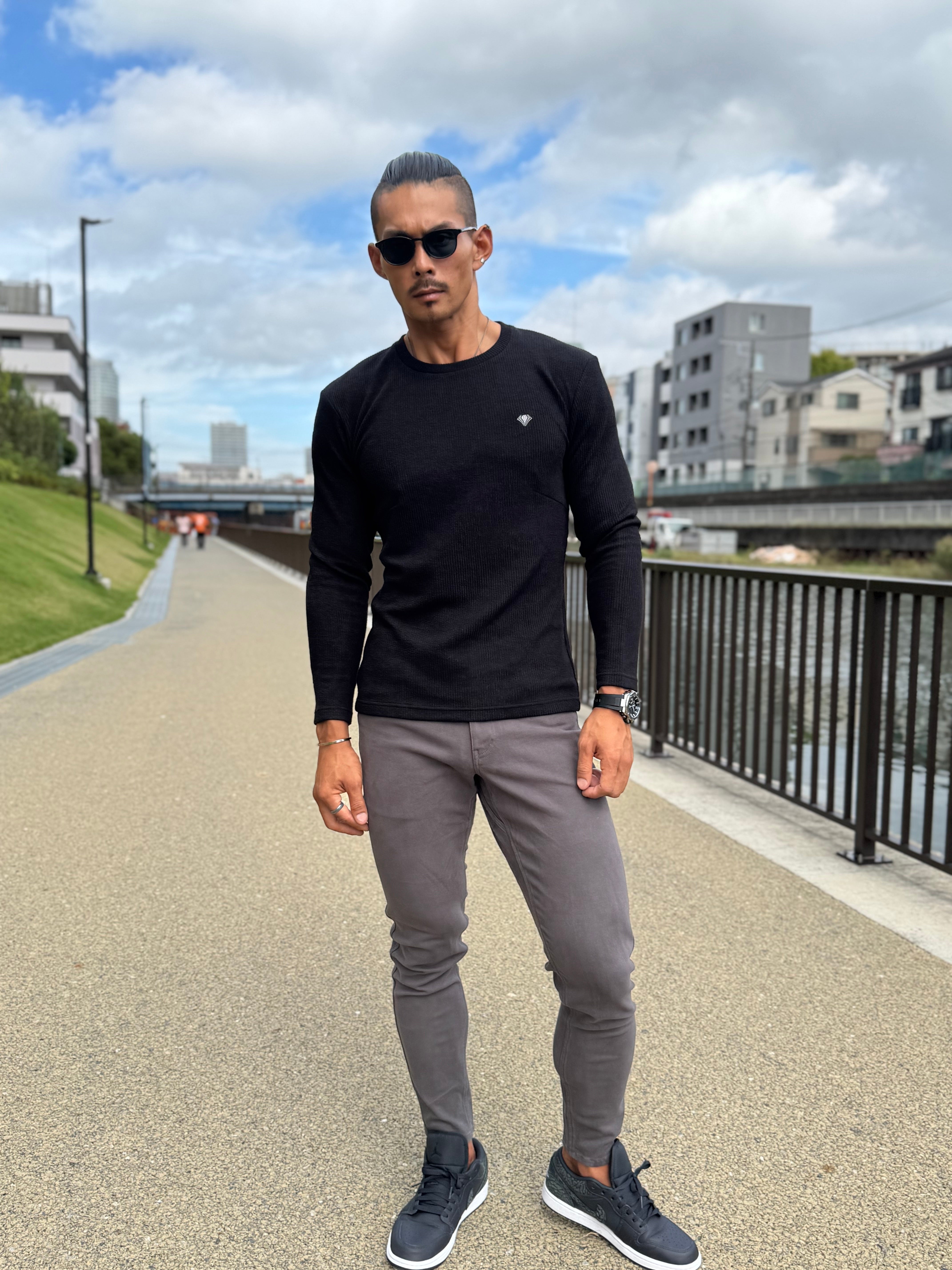 【強靭な脚がカッコ良い】 ハイストレッチスリムパンツ