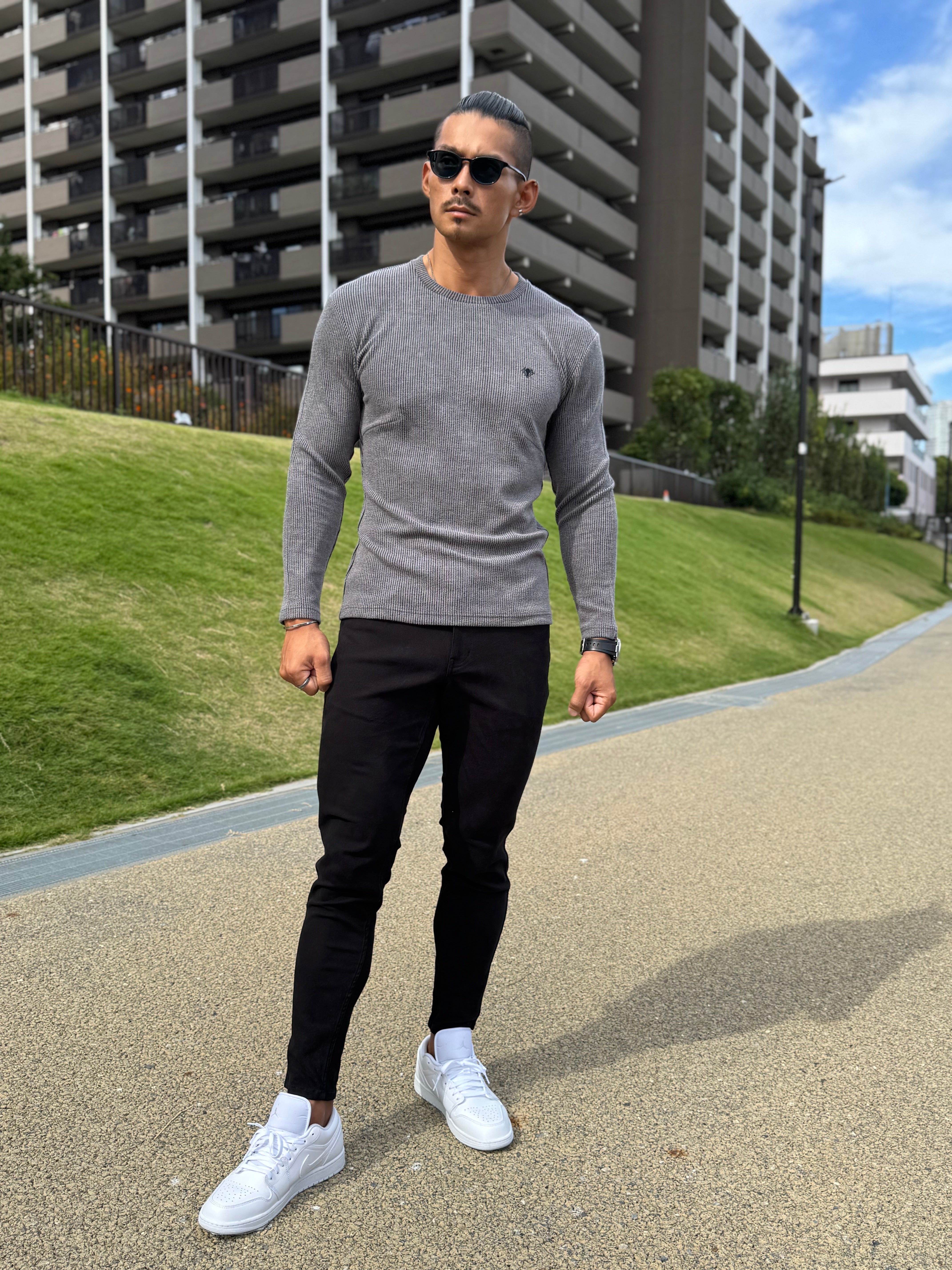 【強靭な脚がカッコ良い】 ハイストレッチスリムパンツ