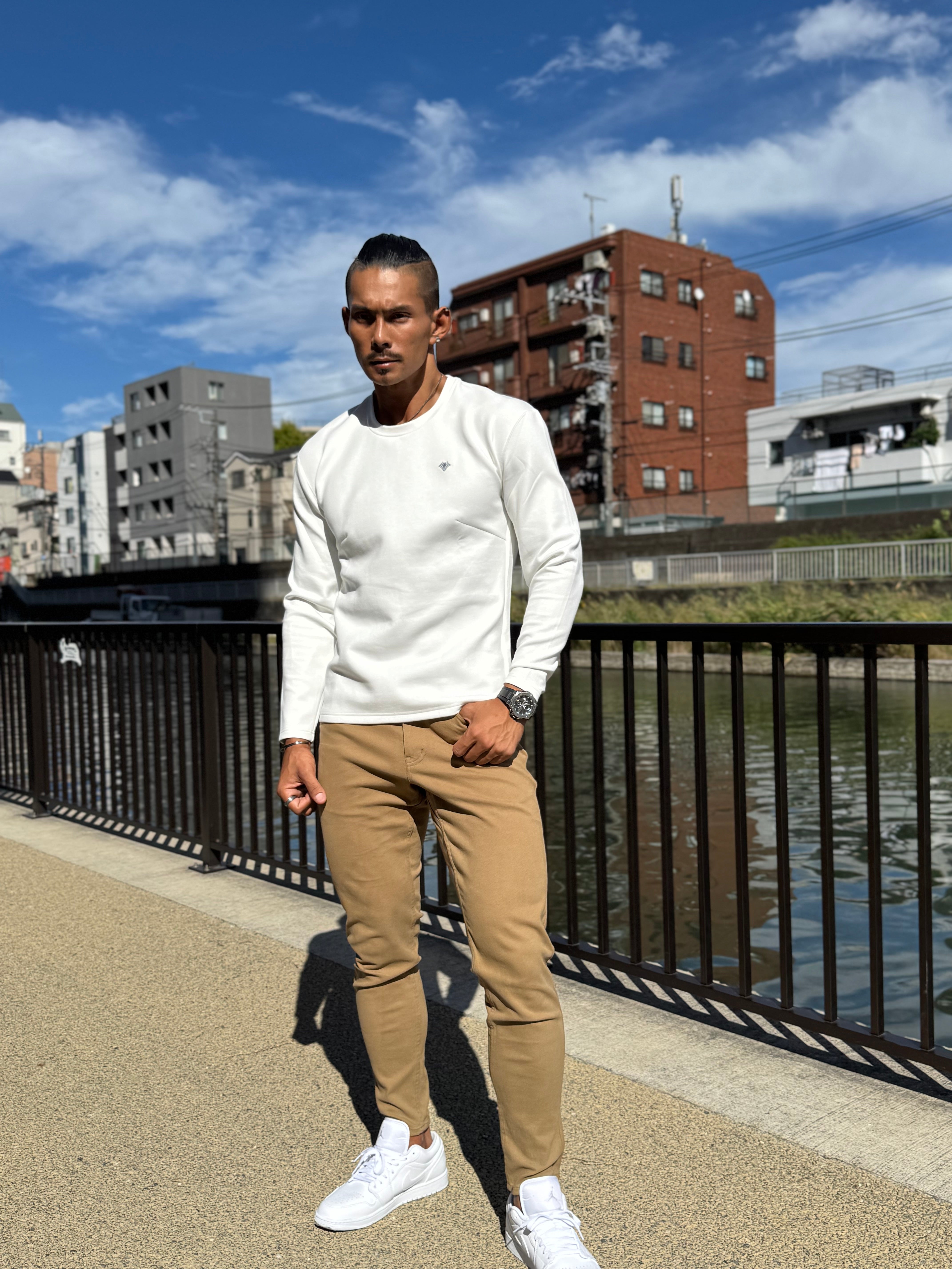 【強靭な脚がカッコ良い】 ハイストレッチスリムパンツ