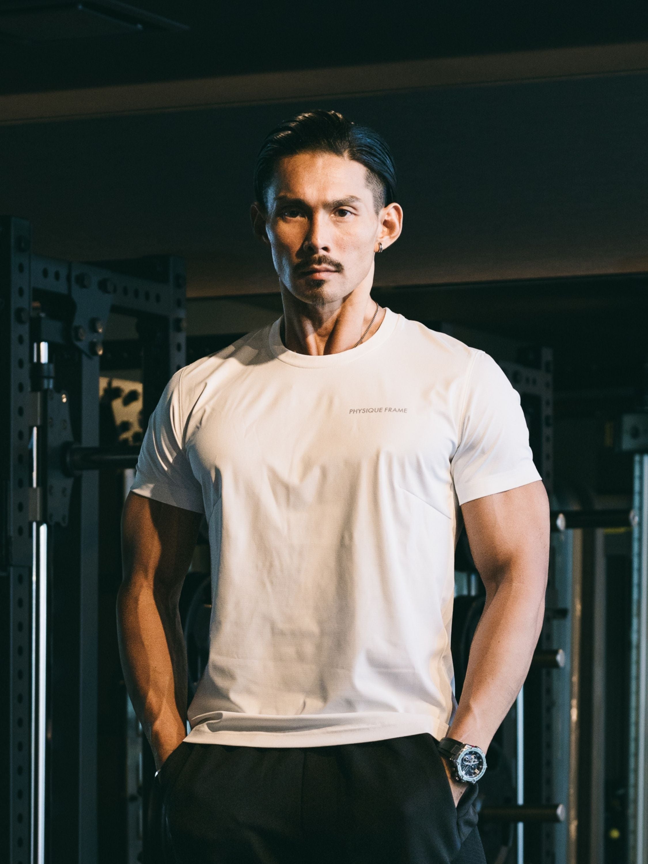 ホワイト 185cm 84kg Lサイズ着用