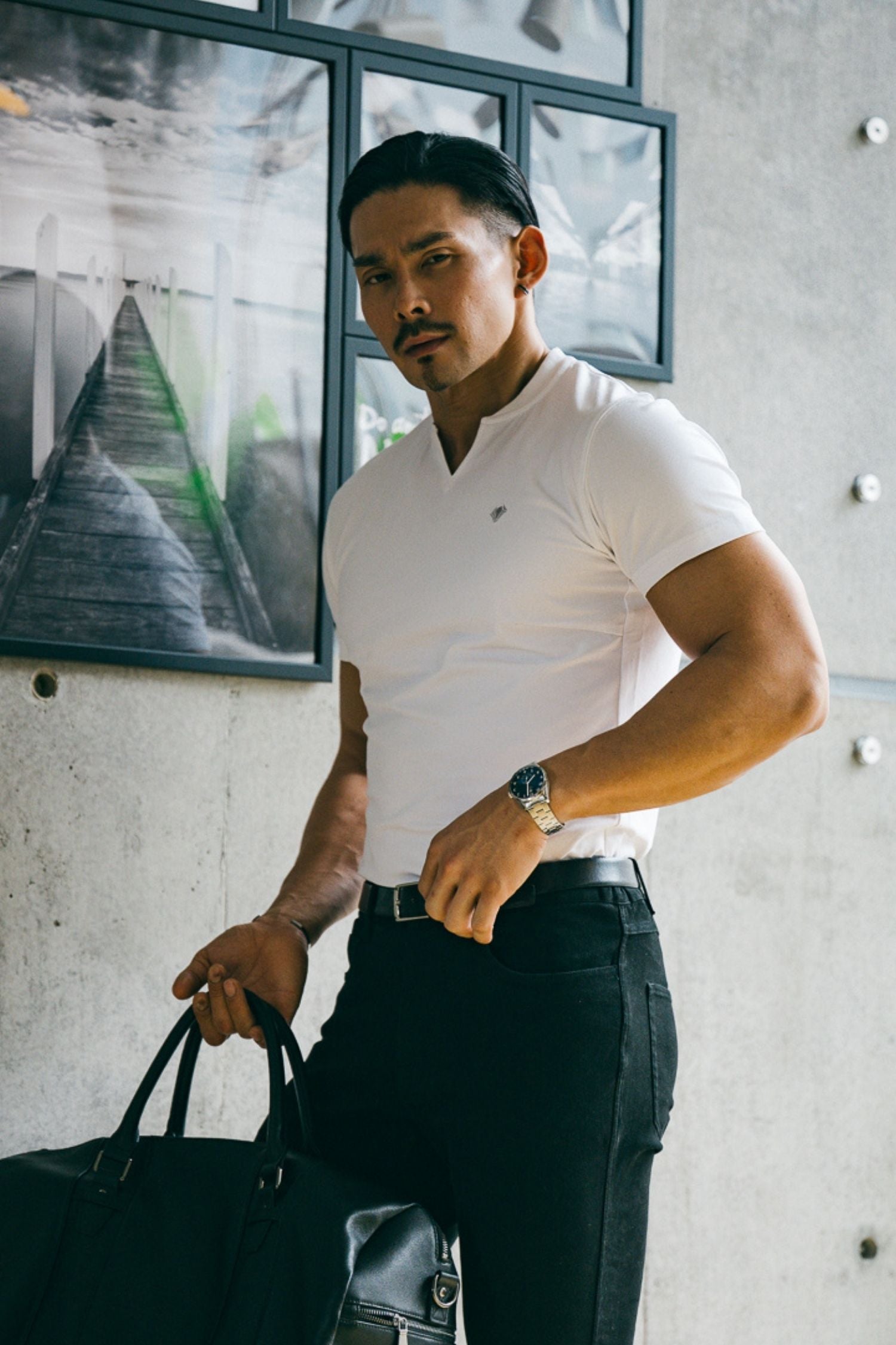 【NEW ARRIVAL】   エッジフォルム   キーネック半袖T