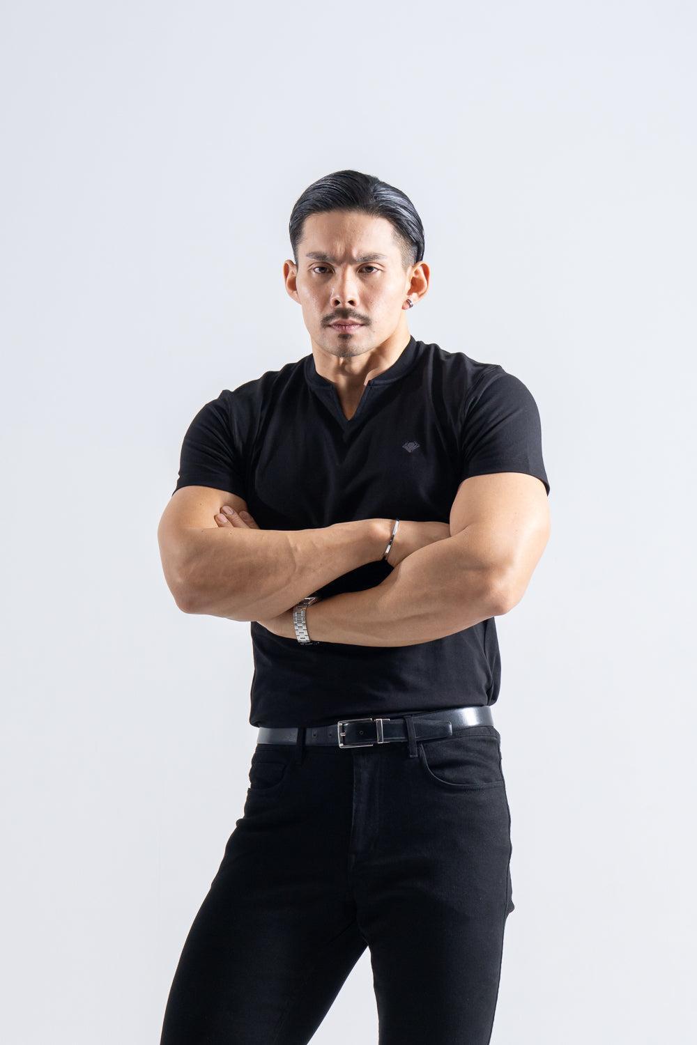 【NEW ARRIVAL】   エッジフォルム   キーネック半袖T