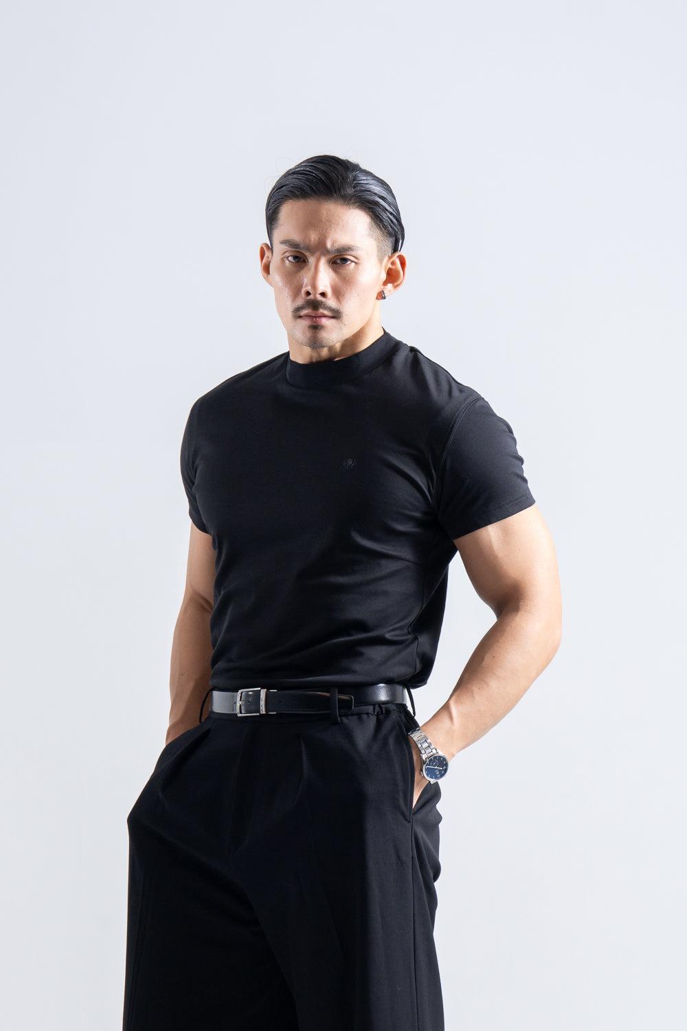 NEW ARRIVAL】 シャドウエンブレム モックネックTシャツ