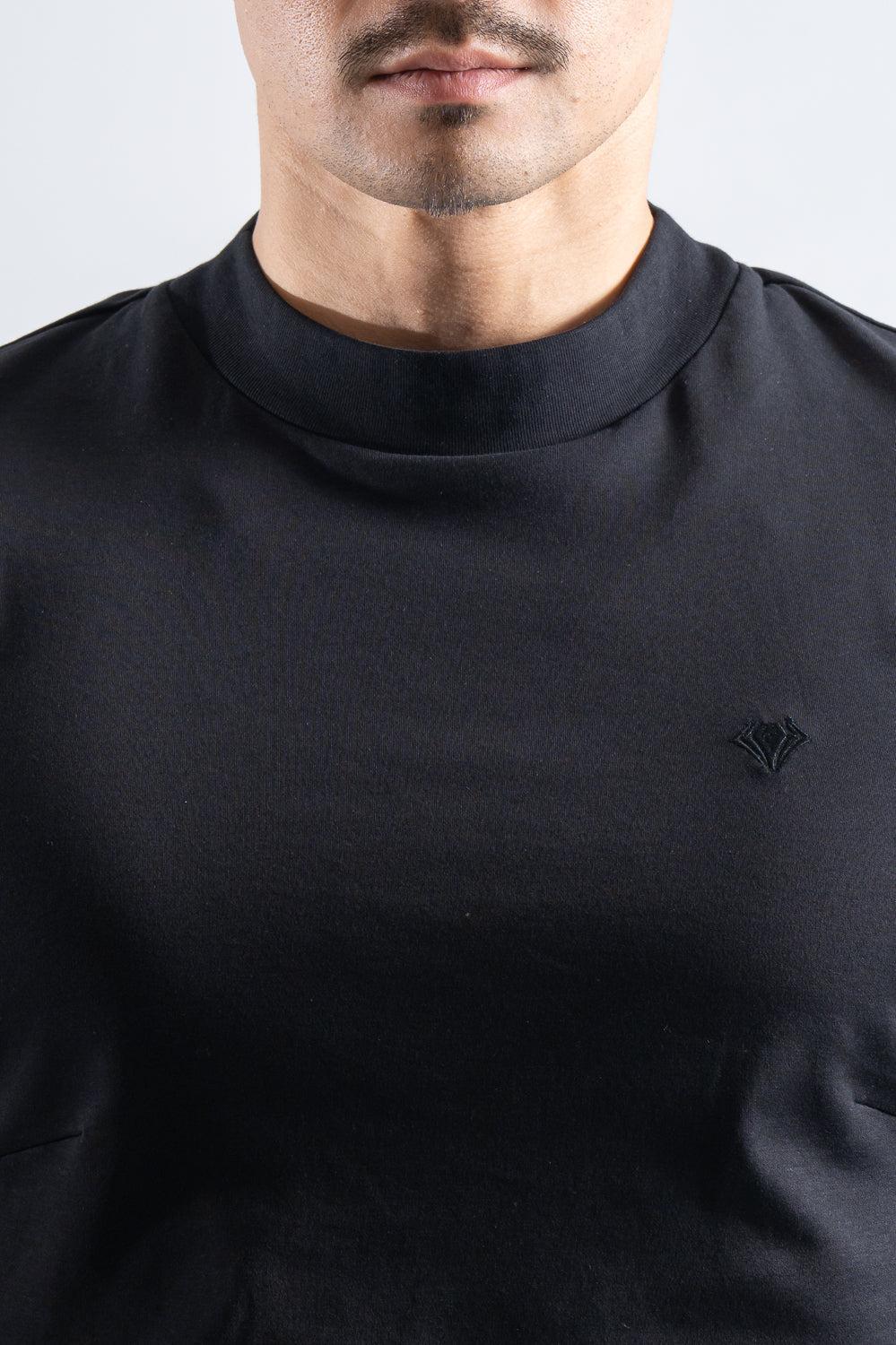 シャドウエンブレム   モックネックTシャツ