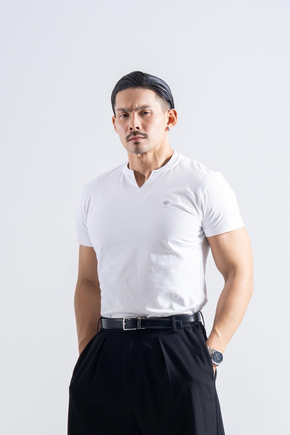 【NEW ARRIVAL】   エッジフォルム   キーネック半袖T