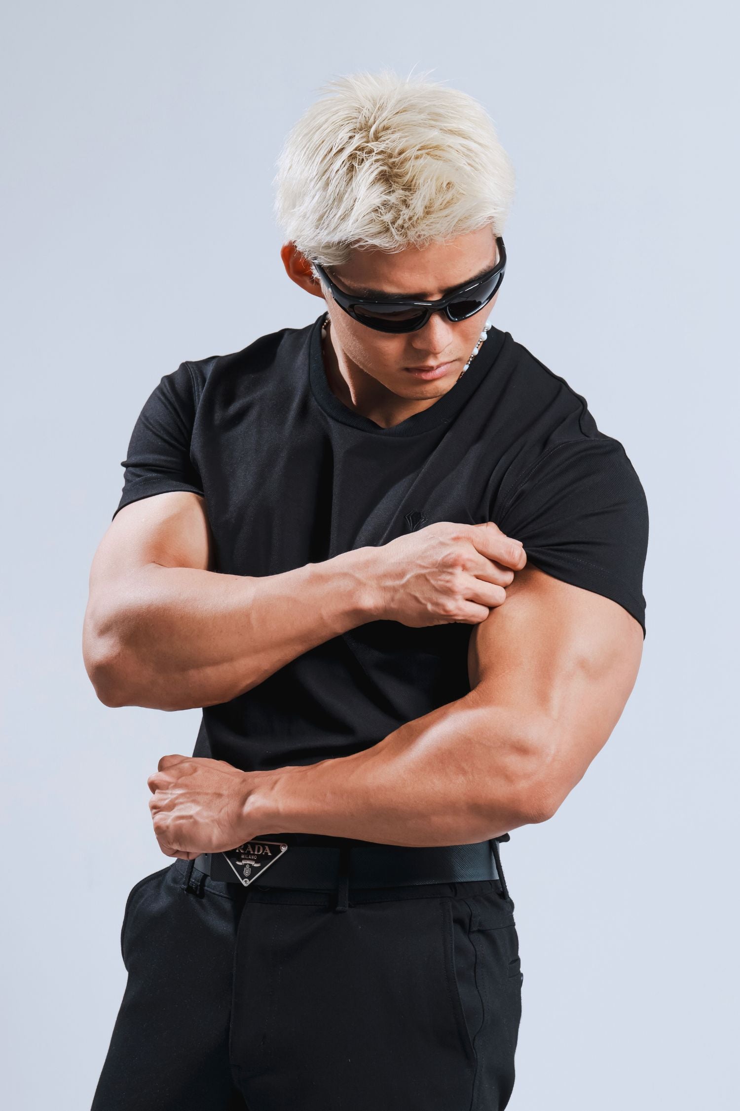 【売れ筋No.1 Tシャツ】  シャドウエンブレムTシャツ