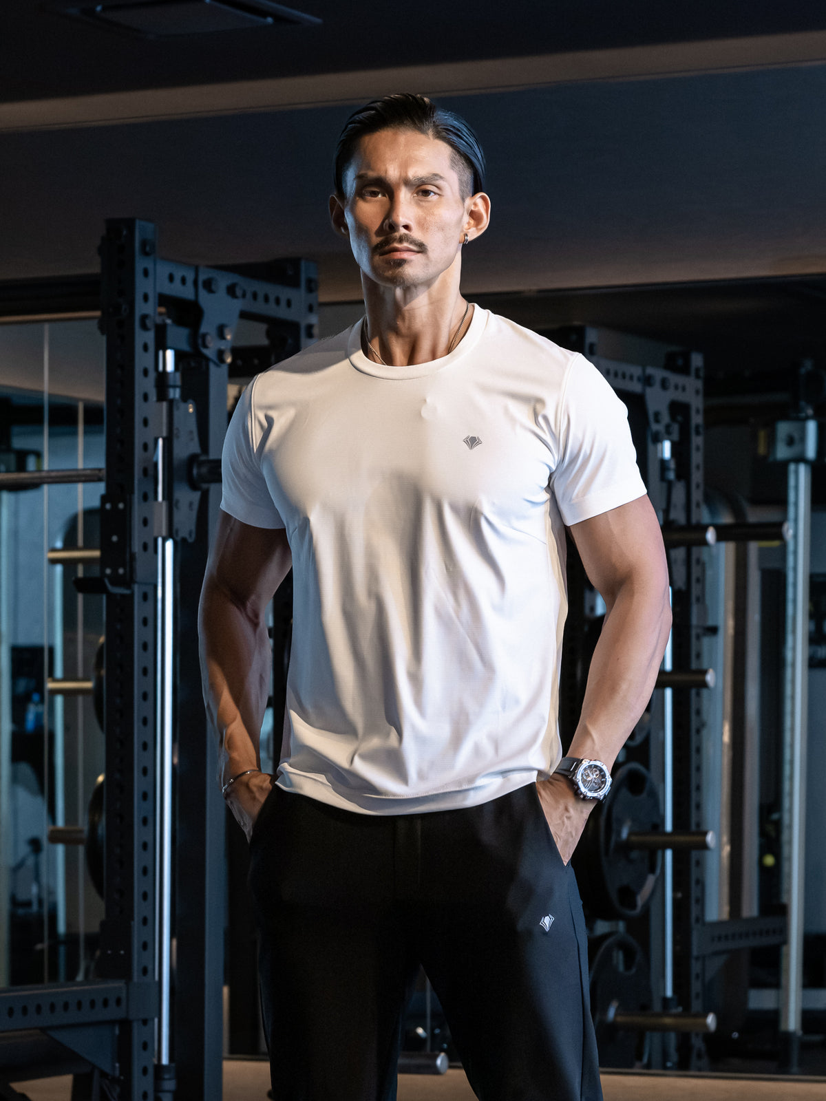 ホワイト 185cm 84kg Lサイズ着用