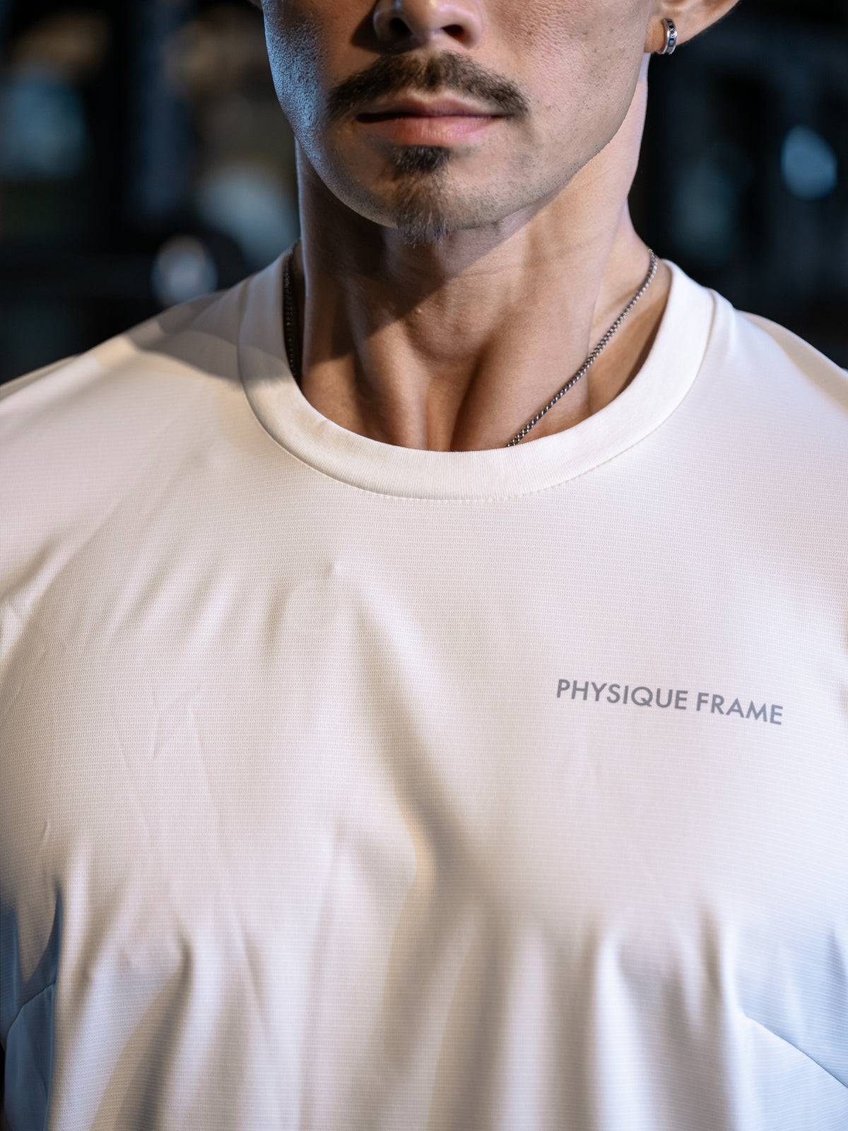 【NEW ARRIVAL】   ドライストレッチ   リフレクターロゴT   （左胸PHYSIQUE FRAMEロゴ）