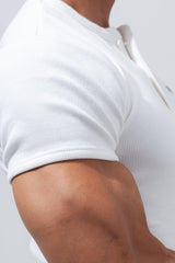 ヘンリーネックタイトTシャツ - ホワイト